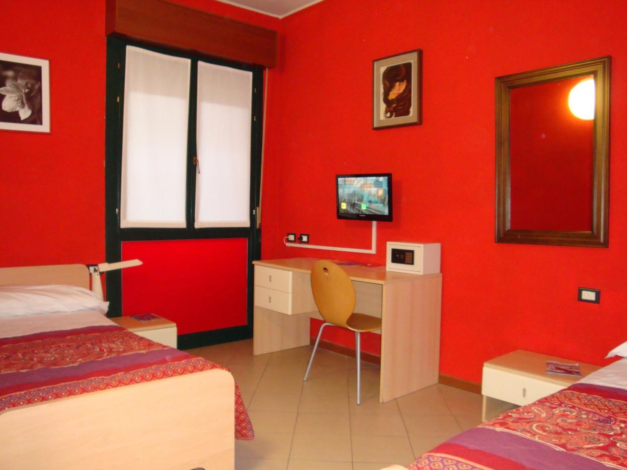 Central Hostel Bg بيرغامو المظهر الخارجي الصورة