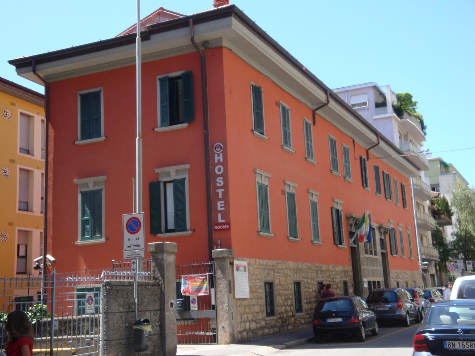 Central Hostel Bg بيرغامو المظهر الخارجي الصورة