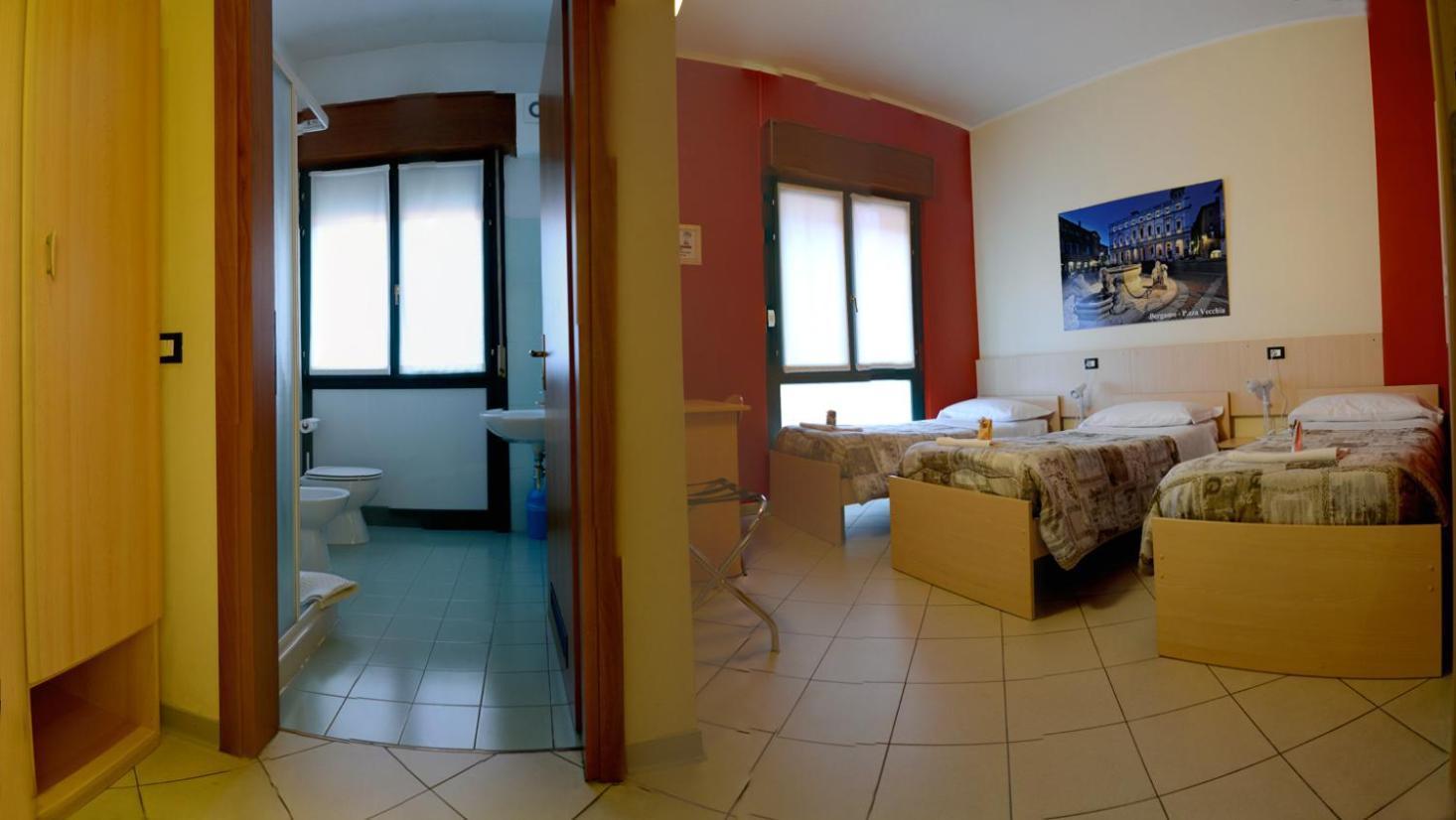Central Hostel Bg بيرغامو المظهر الخارجي الصورة