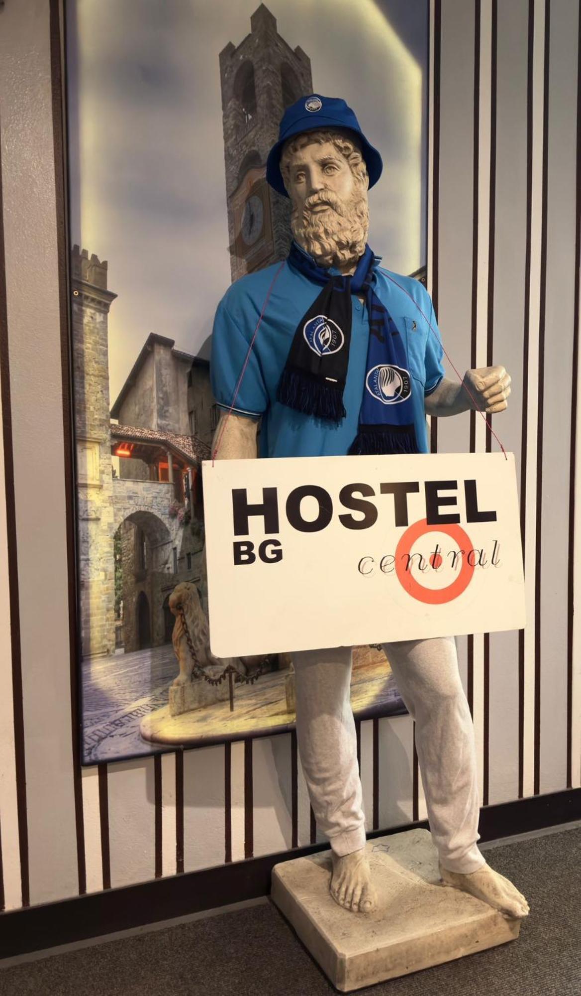 Central Hostel Bg بيرغامو المظهر الخارجي الصورة