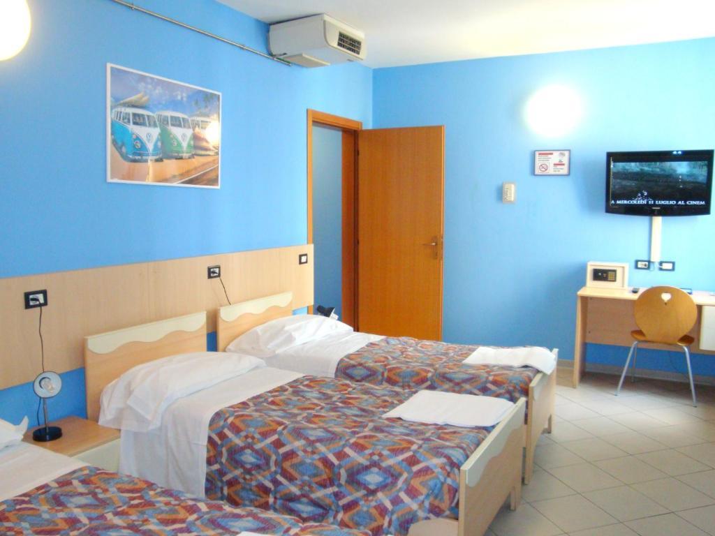 Central Hostel Bg بيرغامو المظهر الخارجي الصورة