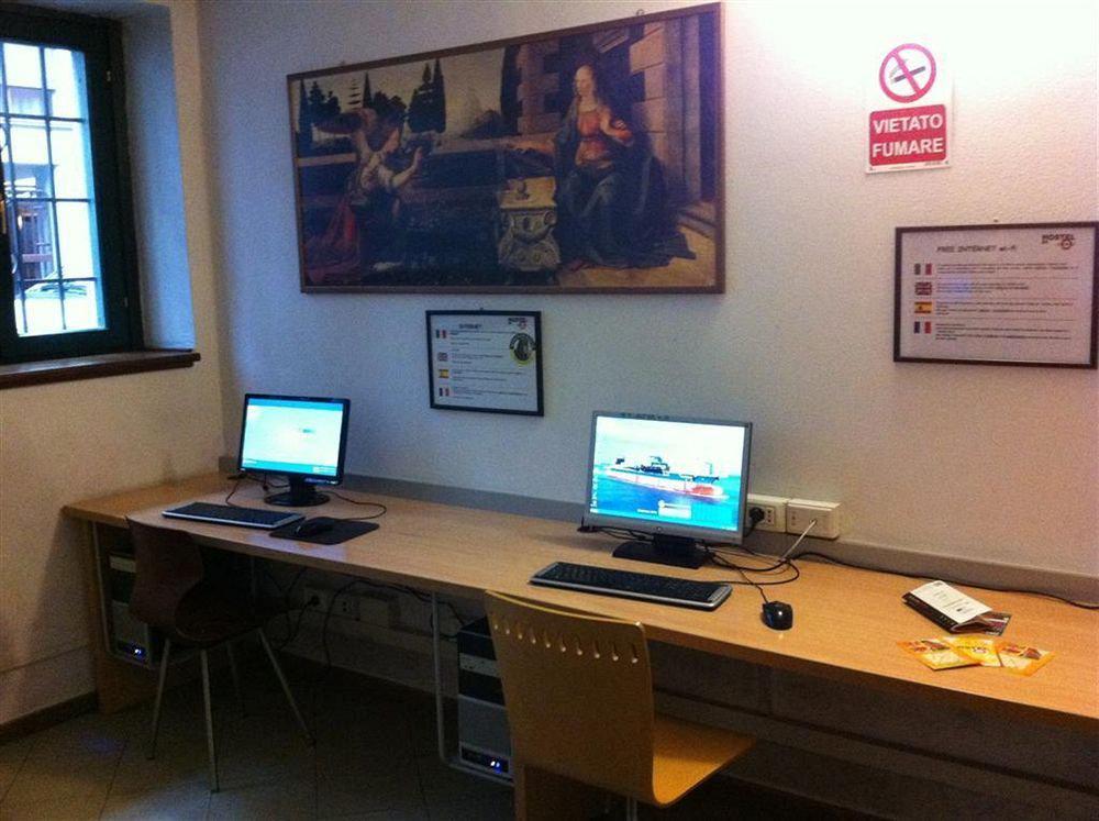Central Hostel Bg بيرغامو المظهر الخارجي الصورة