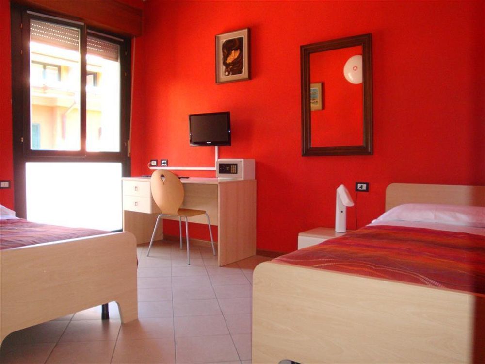 Central Hostel Bg بيرغامو المظهر الخارجي الصورة