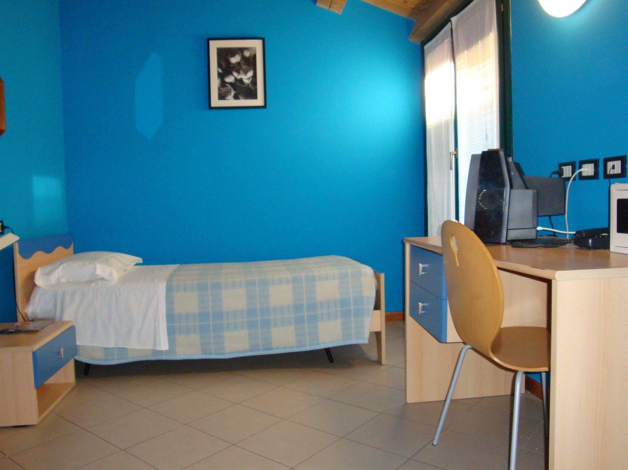 Central Hostel Bg بيرغامو المظهر الخارجي الصورة
