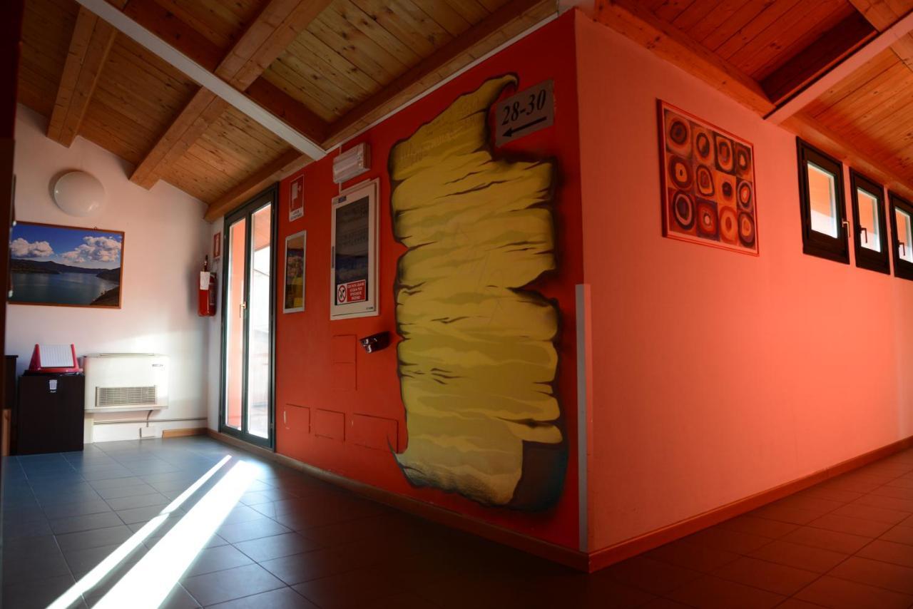 Central Hostel Bg بيرغامو المظهر الخارجي الصورة